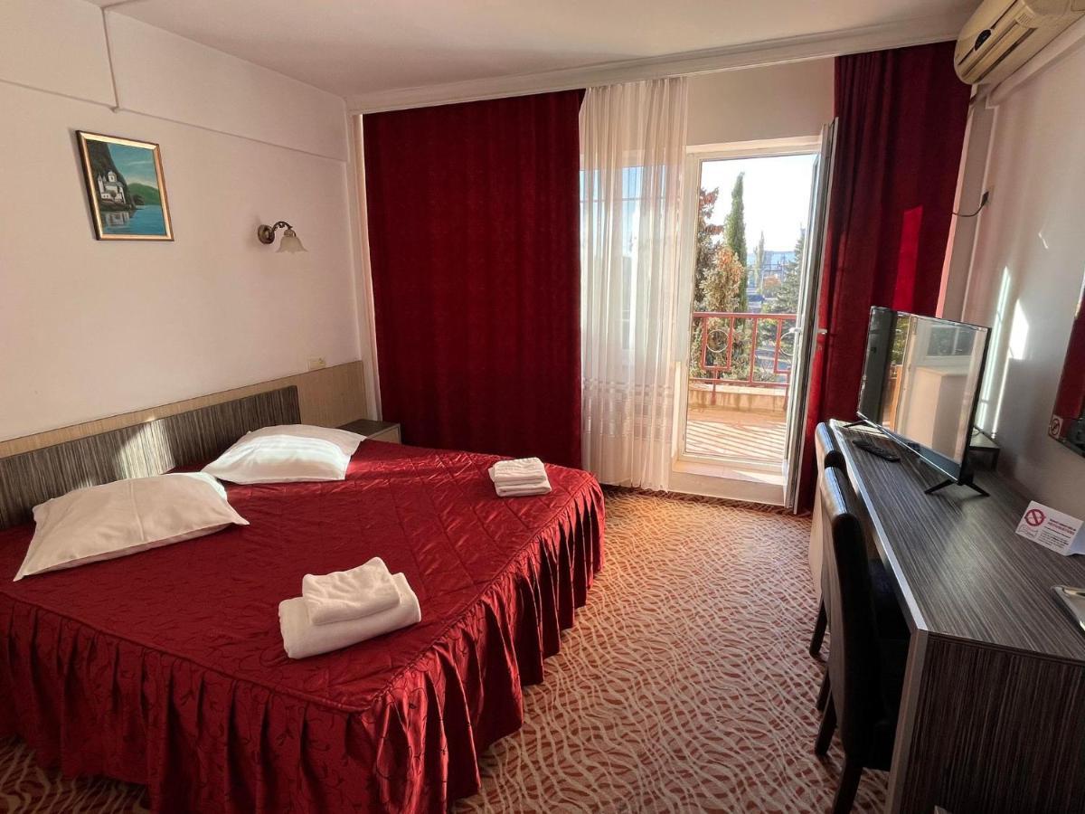 Hotel Flora Drobeta Turnu Severin Exterior photo